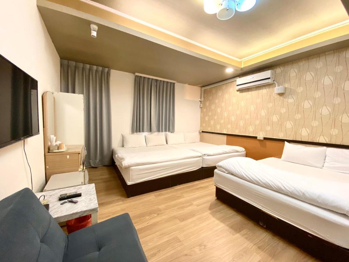 Long House Apartment Taichung Exterior photo