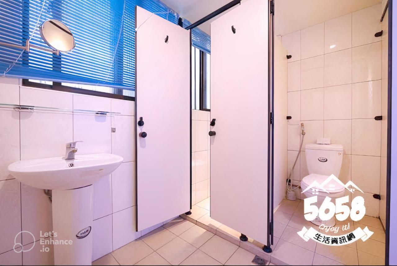 Long House Apartment Taichung Exterior photo