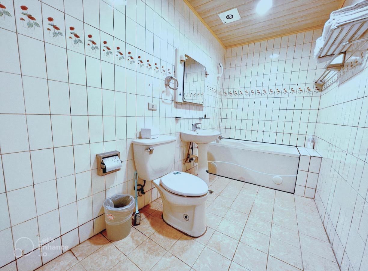 Long House Apartment Taichung Exterior photo